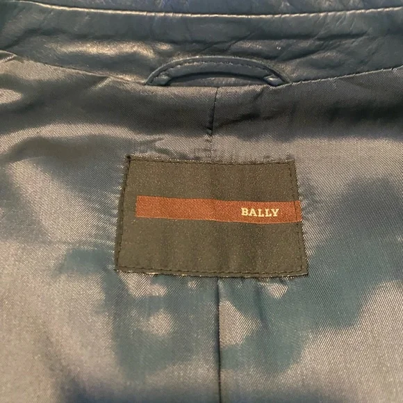 Bally women’s leather coat size 42 (US size 6) Never been worn! - Picture 5 of 9